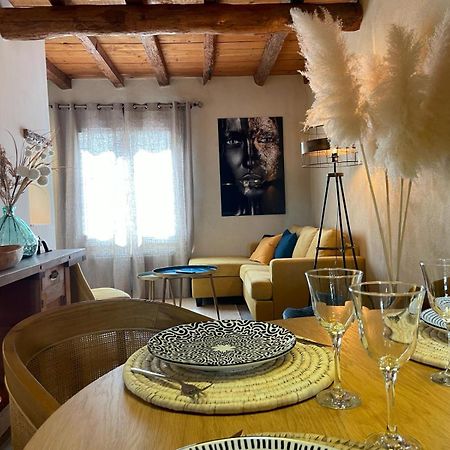 Maison Cosy, 2 Chambres, Adossee Aux Remparts Aigues-Mortes Eksteriør bilde