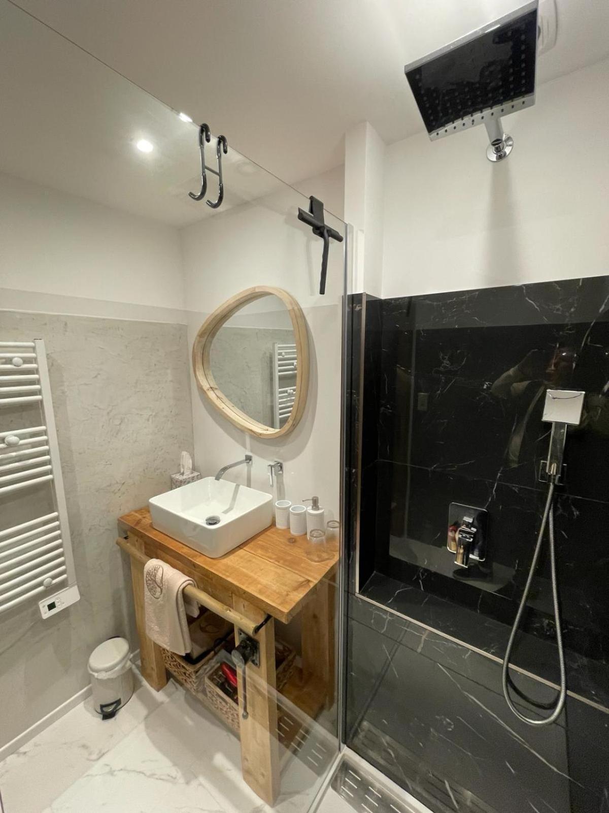 Maison Cosy, 2 Chambres, Adossee Aux Remparts Aigues-Mortes Eksteriør bilde
